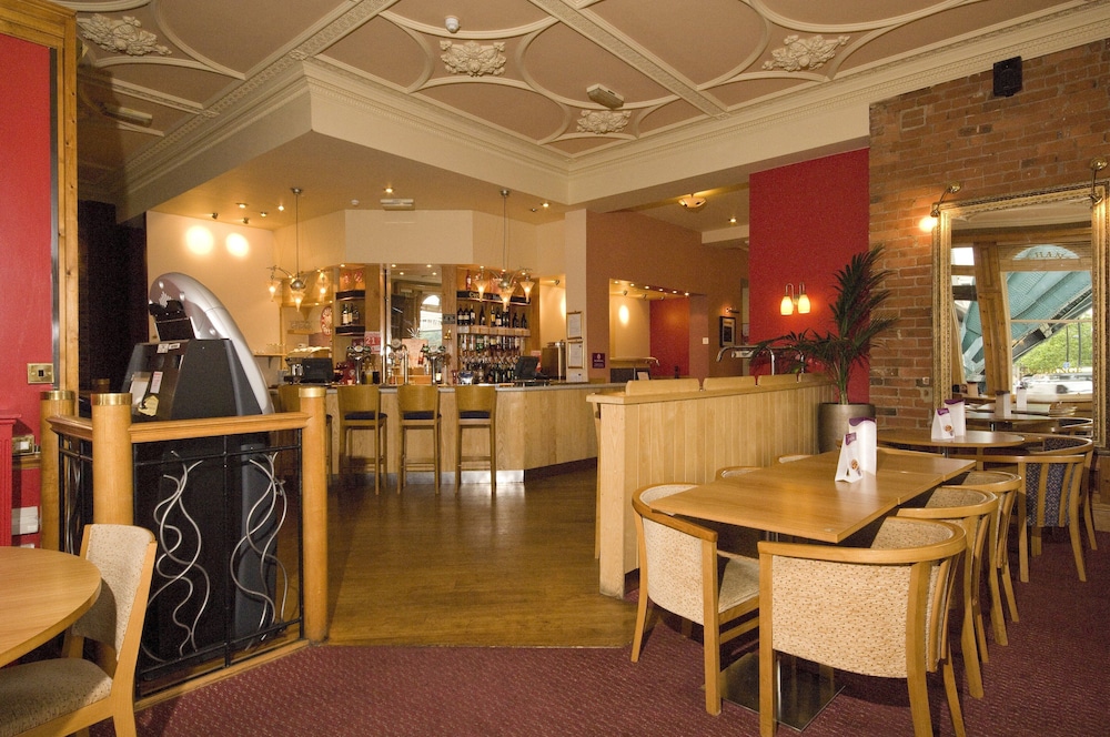 Premier Inn Newcastle City Centre - Quayside — photo 14