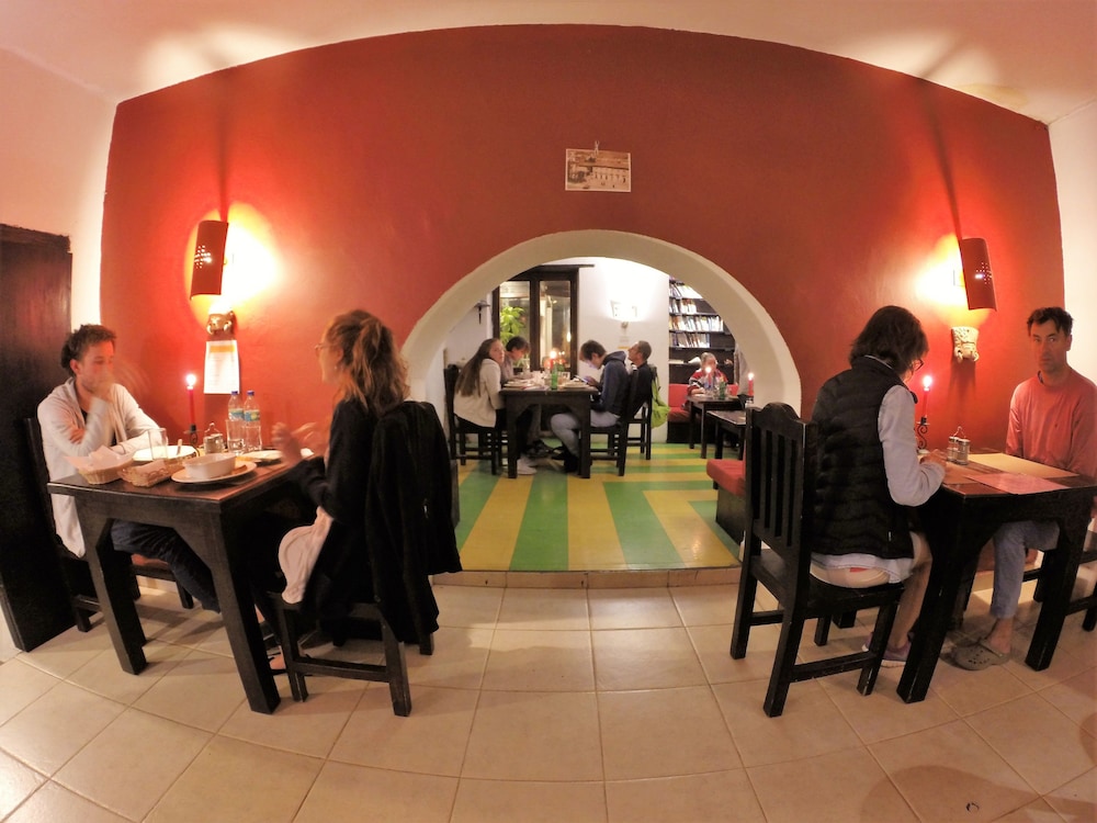 L'AUBERGE INN - Hostel