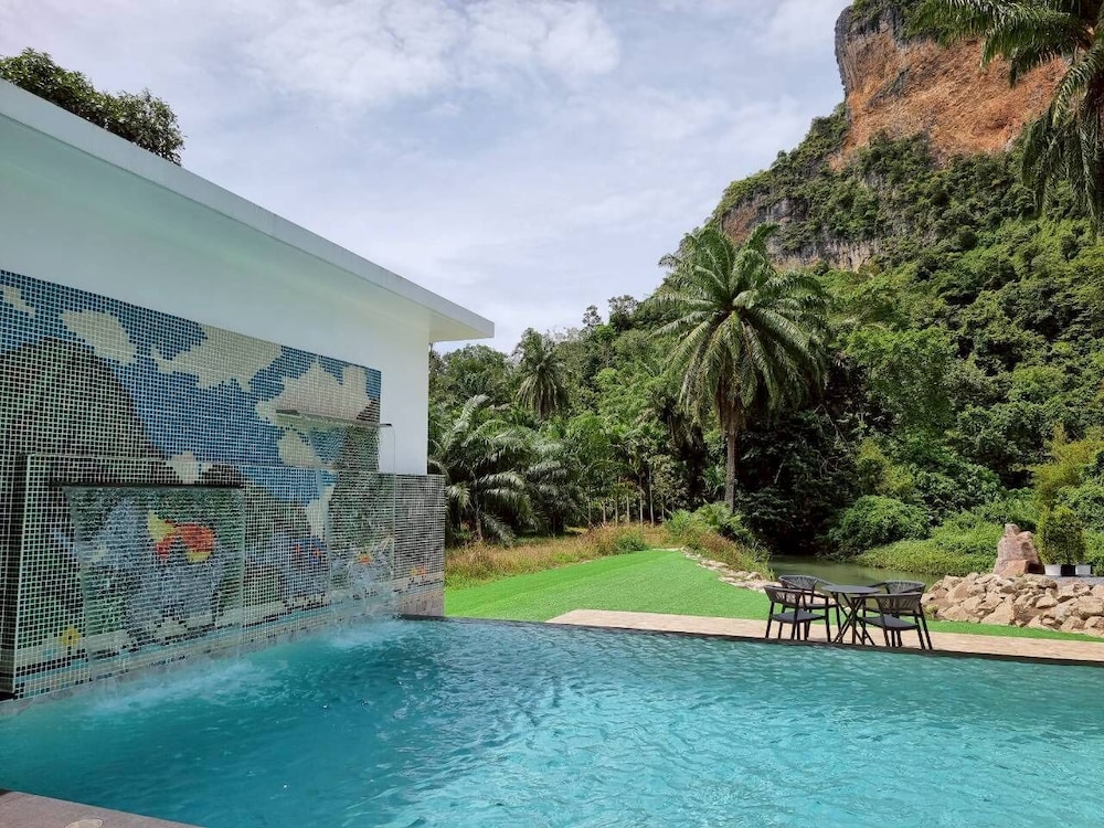 Red Cheek Mountain Villa