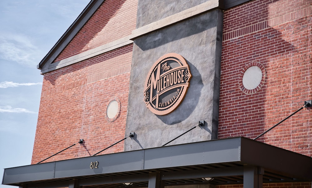 Muletown Haven Stunning Downtown Escape!