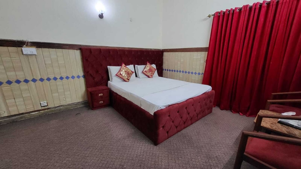 UK Lodge Guest House view 3