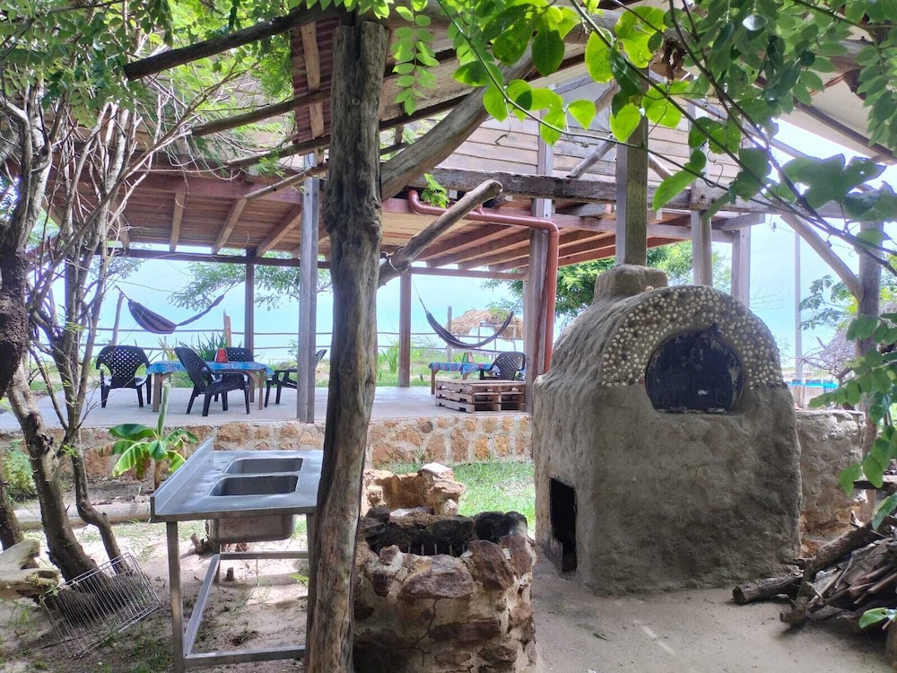 Tambo Marina Ecohostal - Hostel