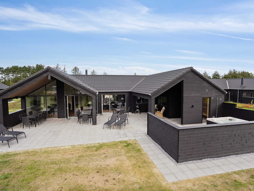 5 Star Holiday Home in Romo