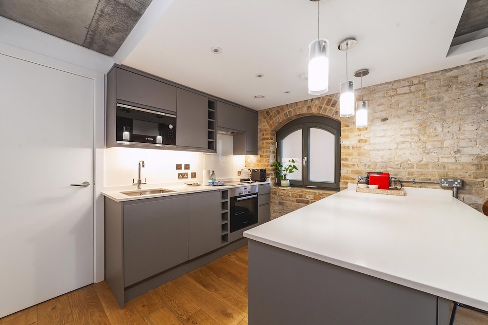 Industrial-chic Flat Near Tower Bridge