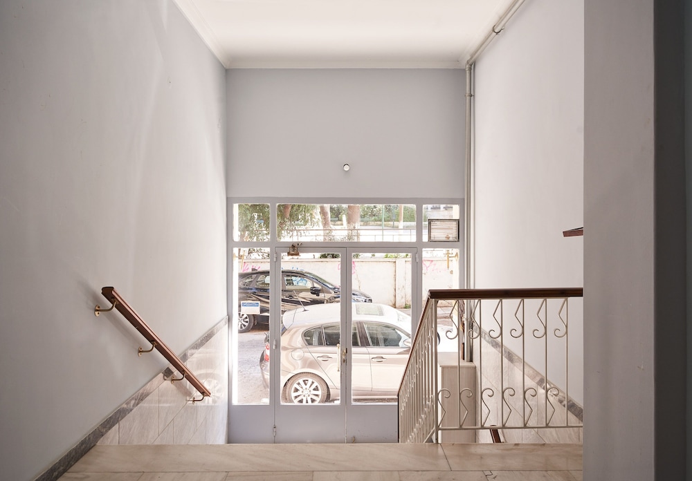 Elite Living 2bd Apt next to Hilton-Ilisia Park