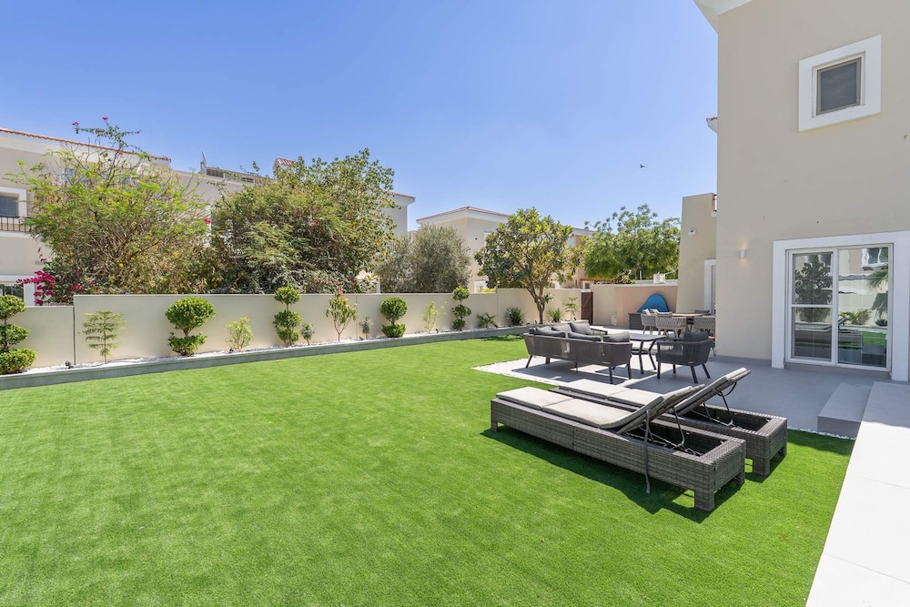 Luxury 4BR Villa-al Reem 3-perfect Family Getaway