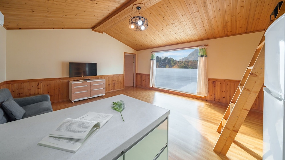 Gapyeong Sanneomeo Private Pension