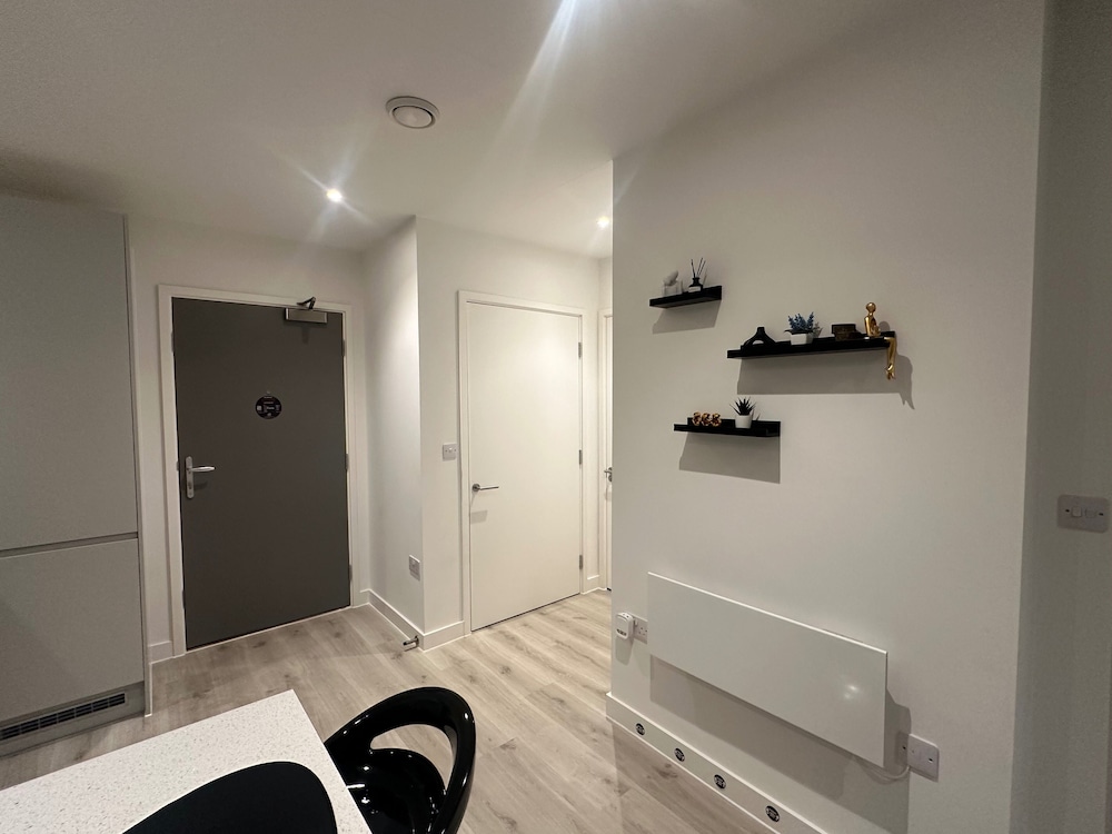 2 Bedroom Apartment - Sleeps 6