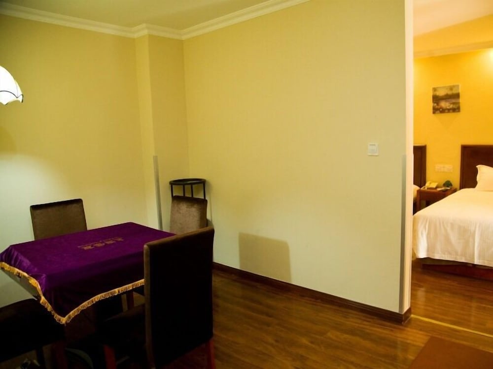 GreenTree Inn Jiangsu Suzhou Kunshan Huaqiao Household Building Materials City Shell Hotel
