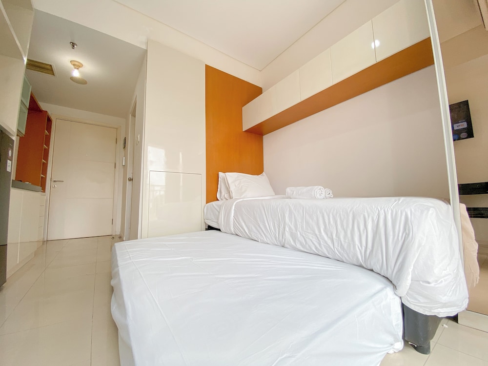 The Modern Studio Apartment At Parahyangan Residence