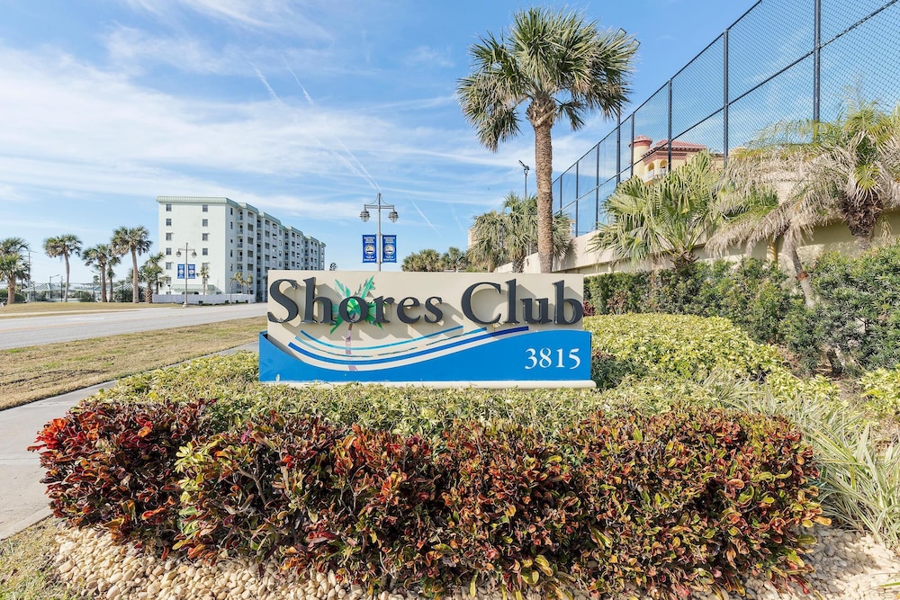 The Shores Club 1105