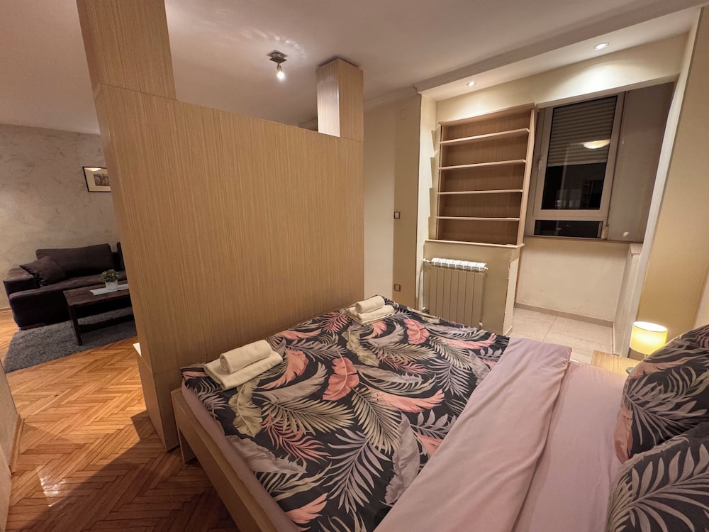 Central Studio Apartments