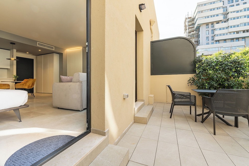 KARALIN SONNINO SUITES