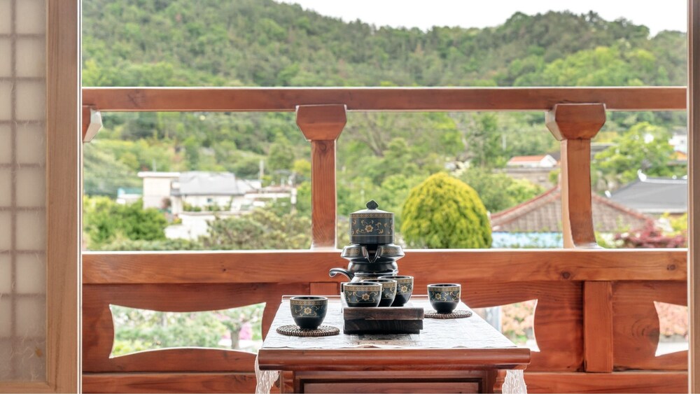 Yeosu Elon Pension