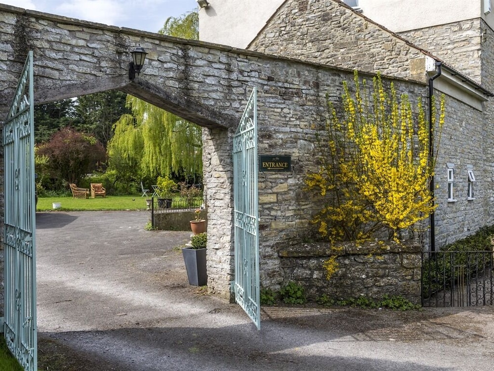 Worth House