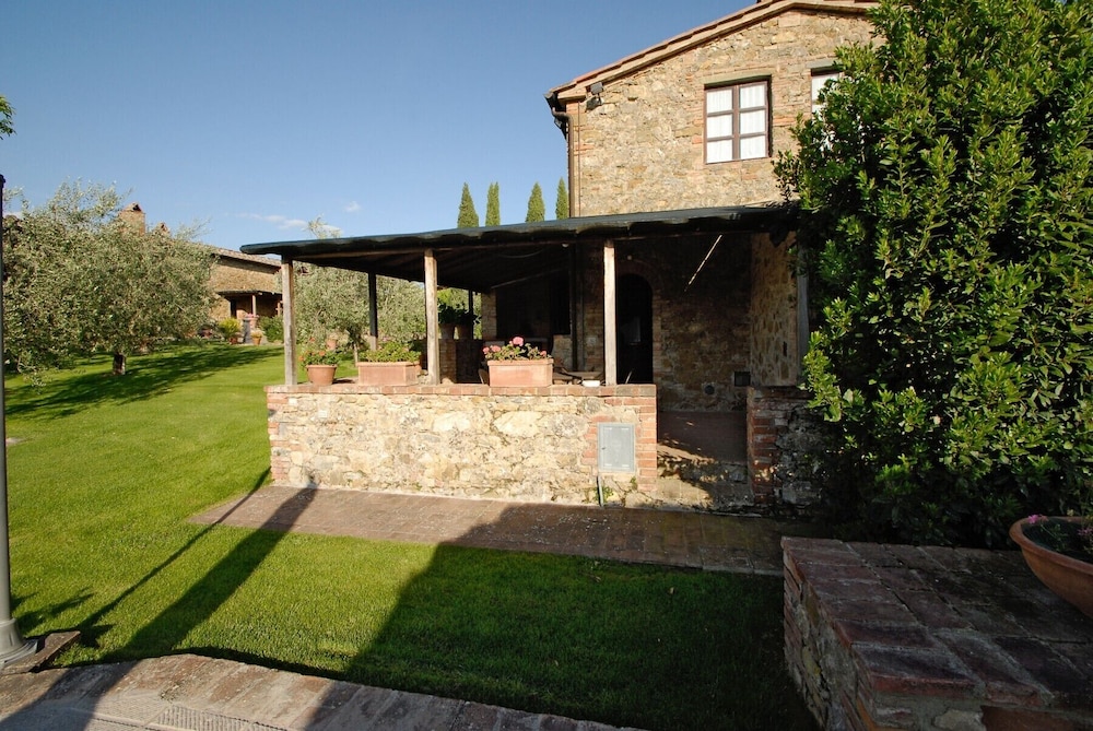Photo 11