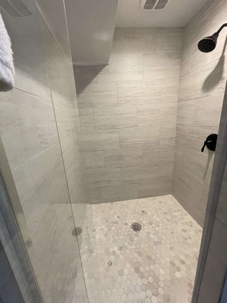 Harbour Square Suites