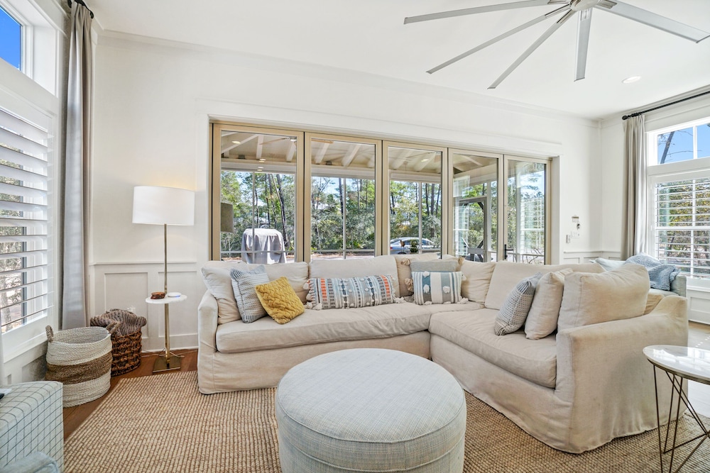 Magnolia Cottages by the Sea by Panhandle Getaways