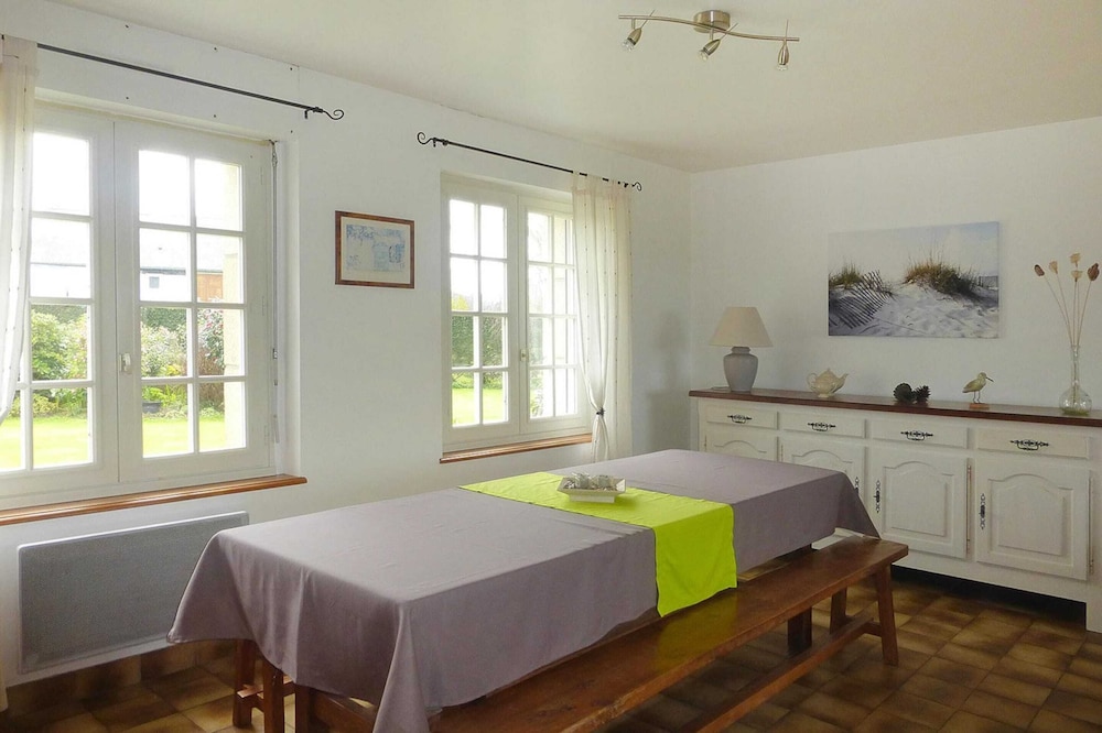 Holiday Home in Port-blanc Near Sandy Beaches