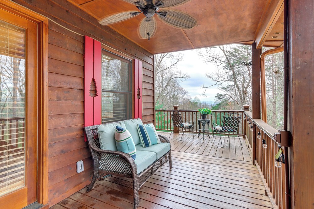 5 Mi to Cherokee Lake: Pet-friendly Cabin w/ Deck!