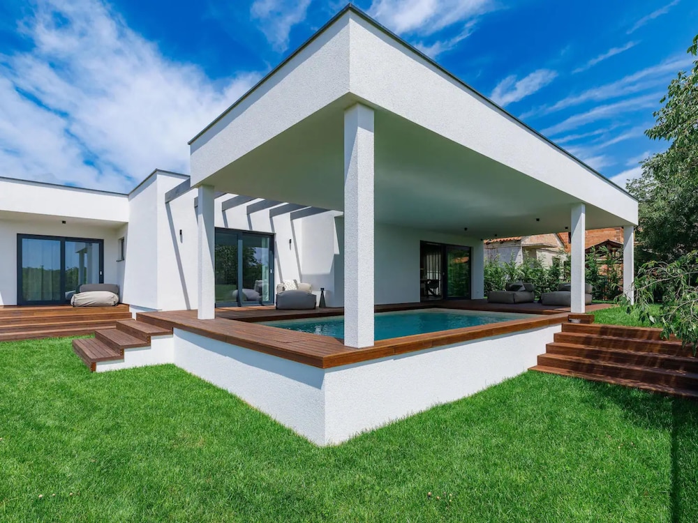 Holiday House with Pool Casa Lavanda