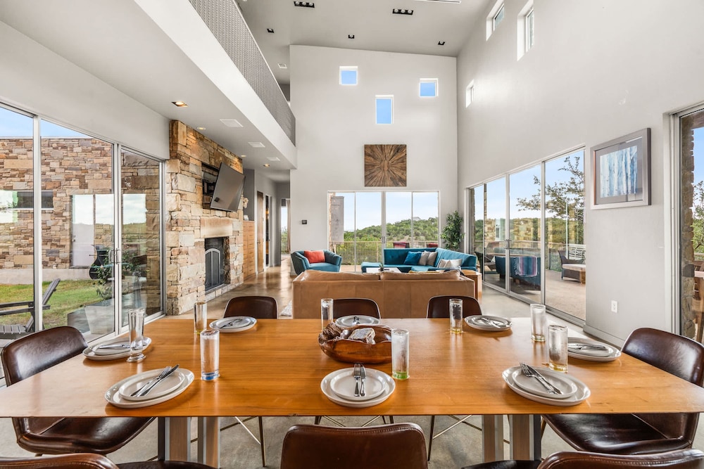Luxury 4BR Hilltop Retreat With Scenic Views
