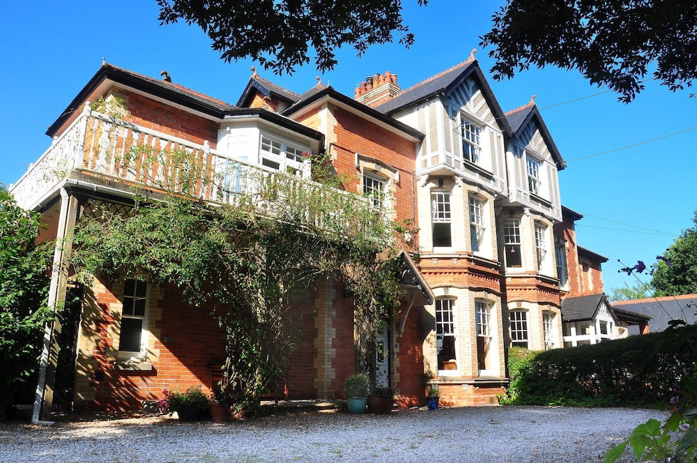Newton Abbot Vacations - Oaklands Bed Breakfast - BB - Property Image 10