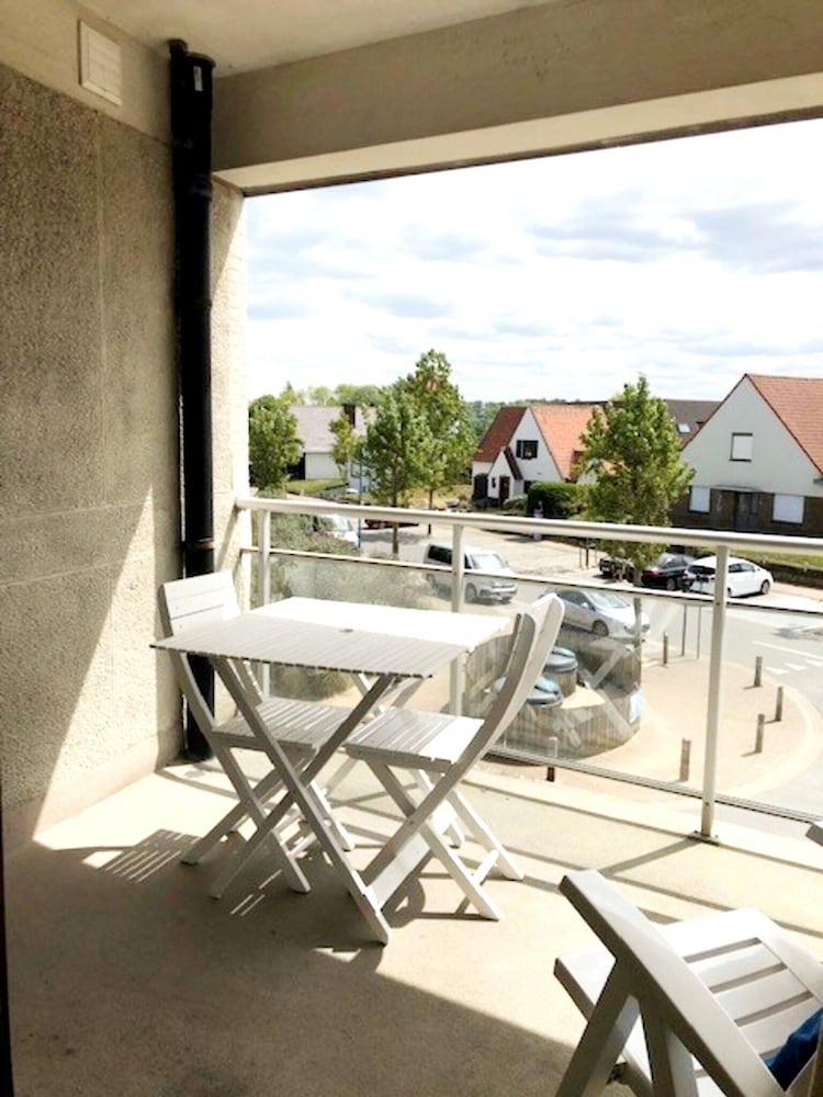 Well-kept Corner Apartment in Koksijde