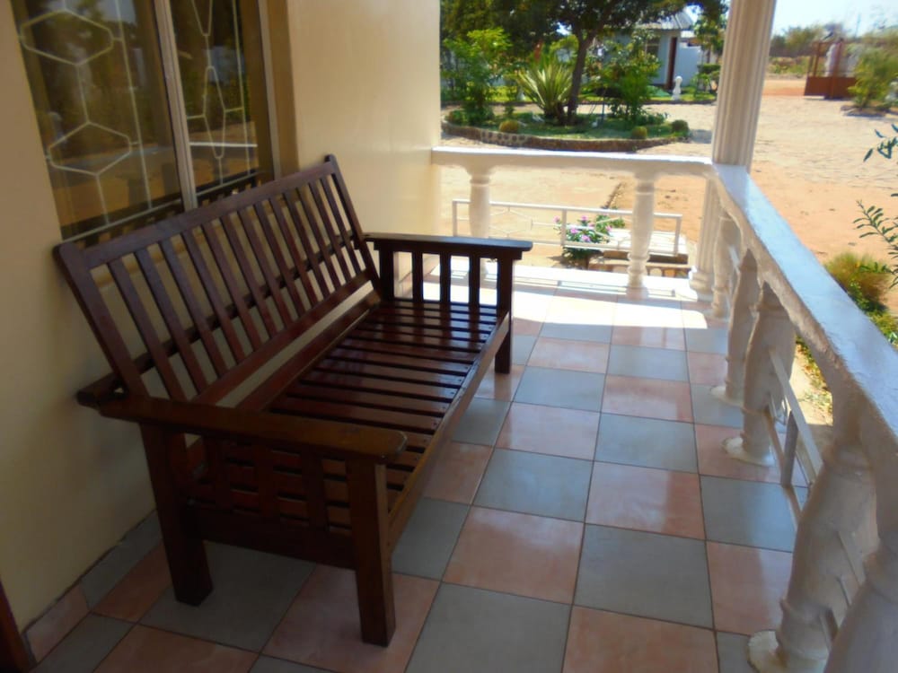 White Rose Lodge
