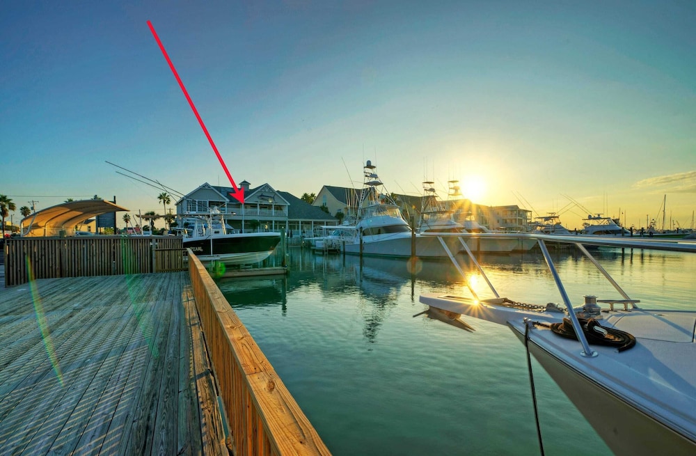 Blue Marlin at Trout Street Balcony w/ Marina Views Walk to Port A Nightlife