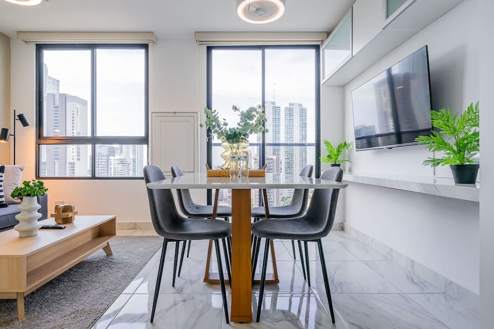 w Elegant 1BR w Bay View in Calle 50