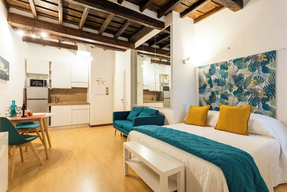 Pantheon Apartments
