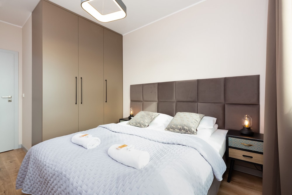 Apartment Warsaw Woronicza by Renters view 2