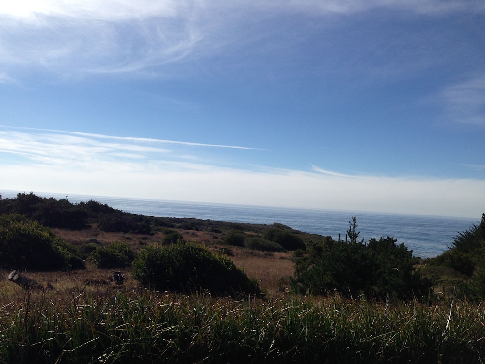 Fort Ross Lodge