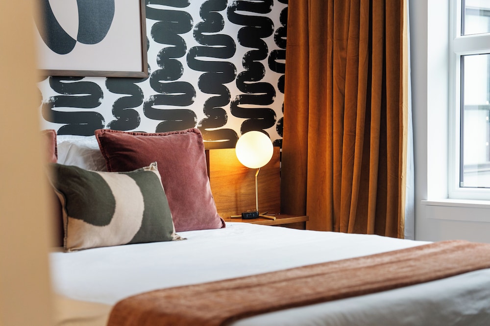 Luxury Apartments by Hyatus at Boston Everett