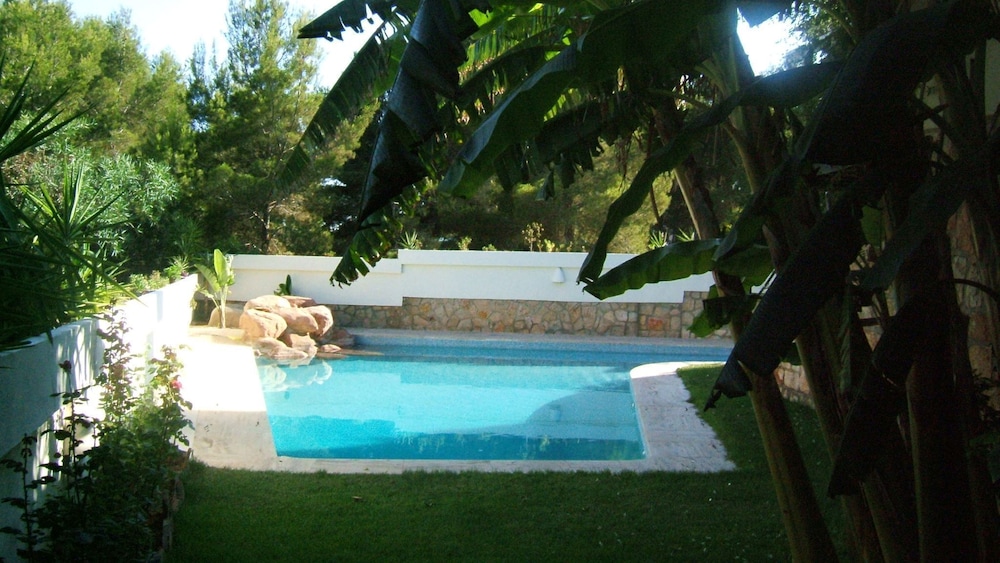 Luxury Villa in Residential Area of Benidorm photo 2
