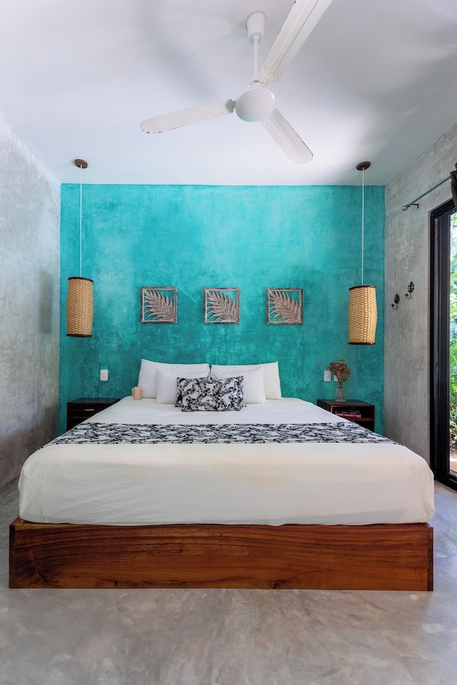 TRECE LUNAS TULUM