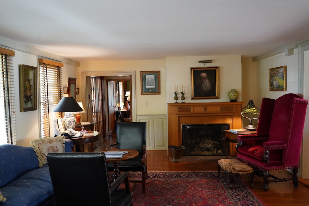 The 1708 House