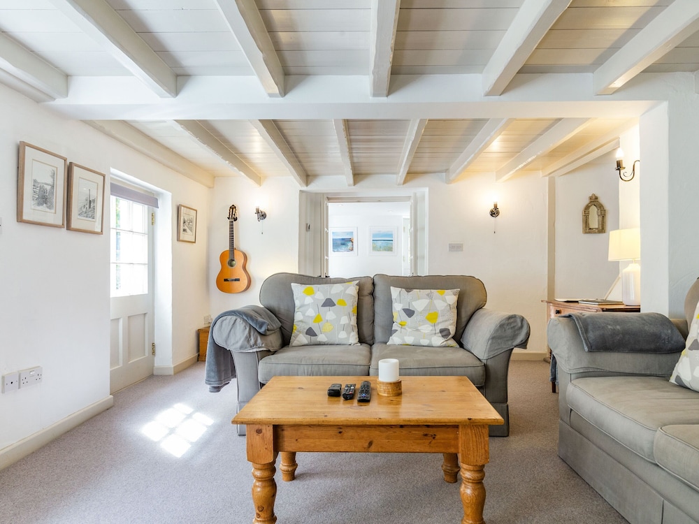 3 Rose Cottages