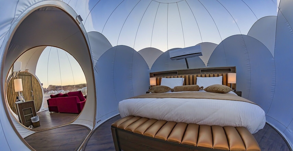 Wadi Rum Bubble Luxotel - Campsite view 3