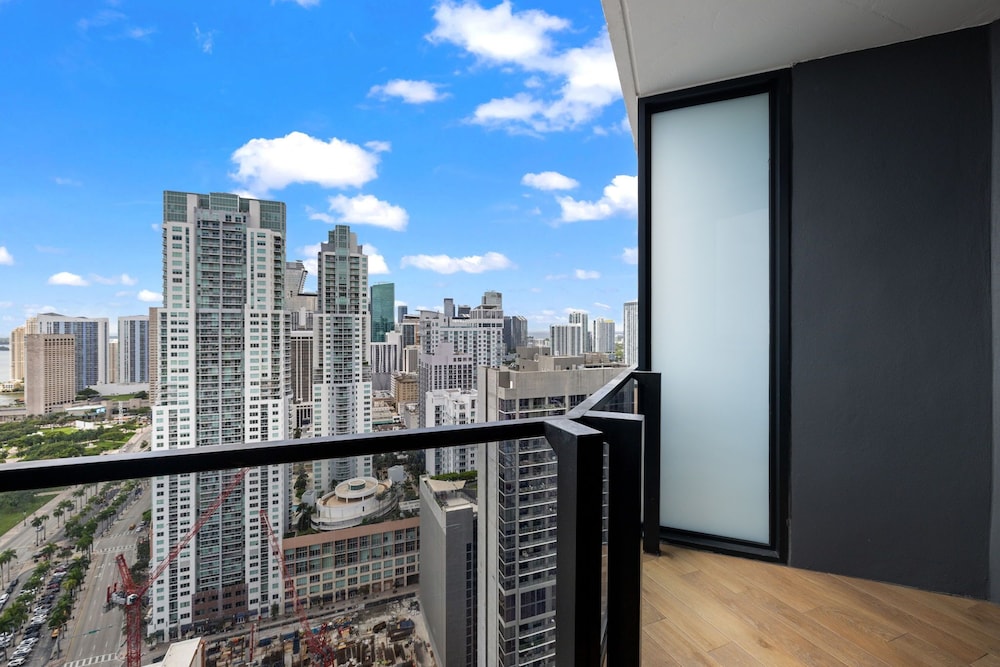 Luxury Studio Panoramic Outlook