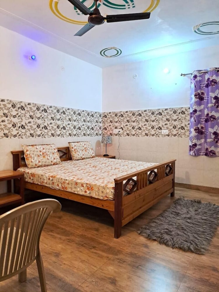 Gopi Homestay and Restaurant (Jim Corbett)