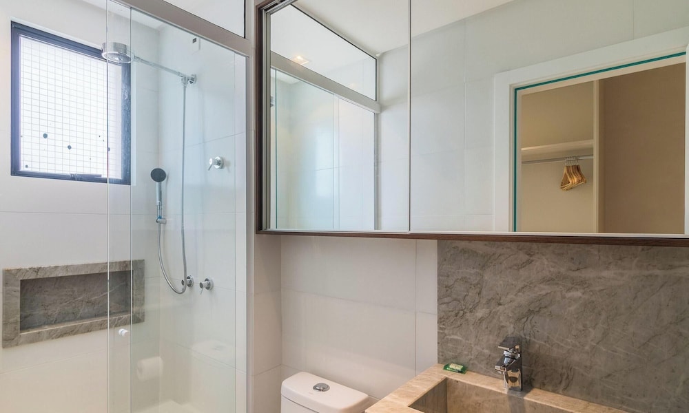 Fully Equipped Stays Just Steps From the sea in Pereque Mtrs