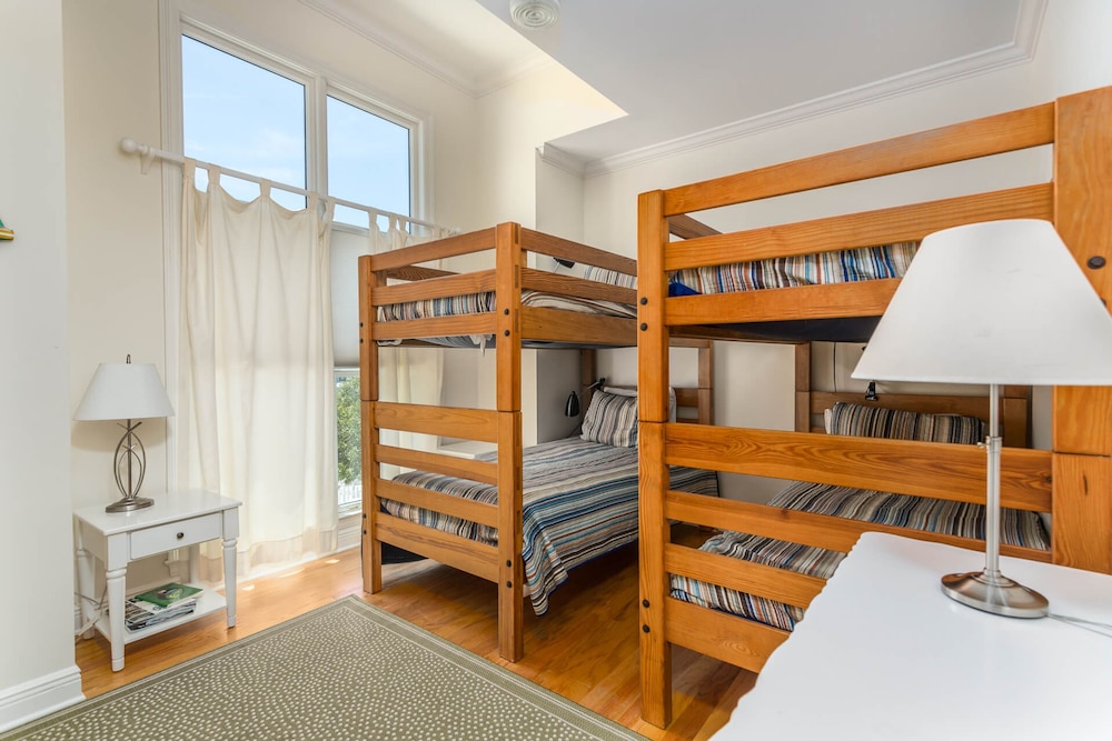 22 Coast Cottages by Hodnett Cooper view 5