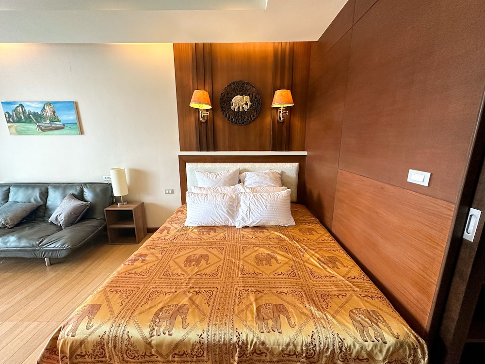 Sea and Sky condo Karon 306 view 5