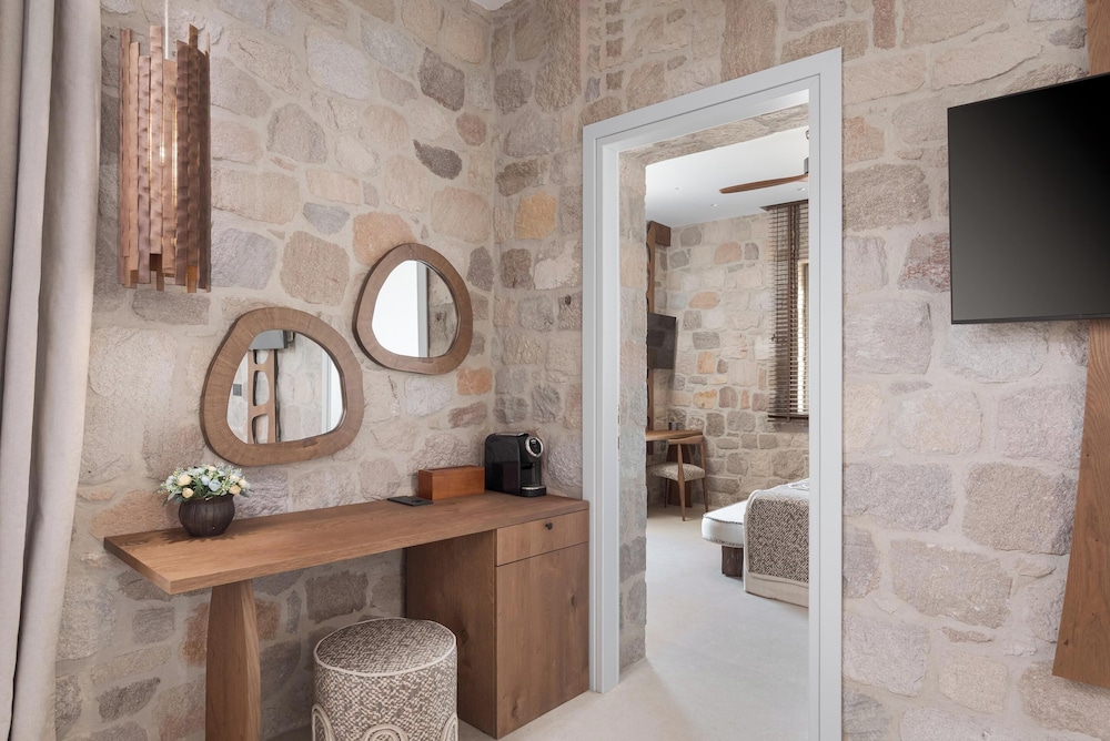Horizon Suites Milos