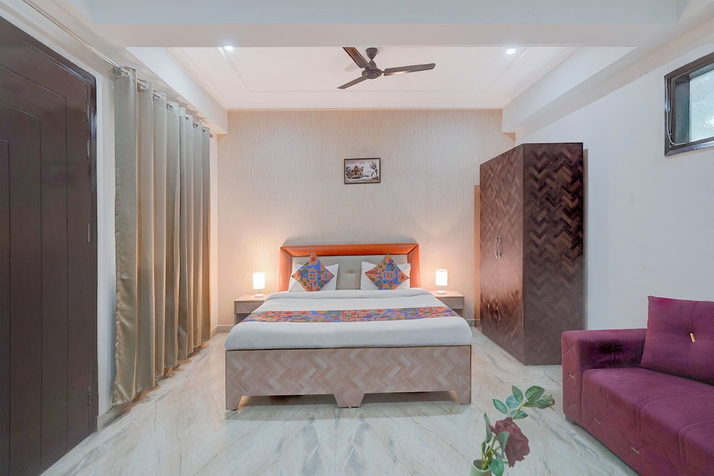 Fabhotel Rush Residency