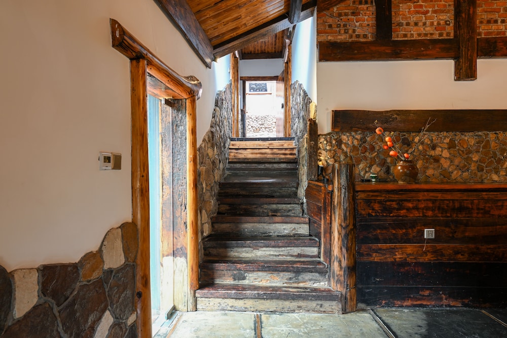 No.5 Valley Lodge