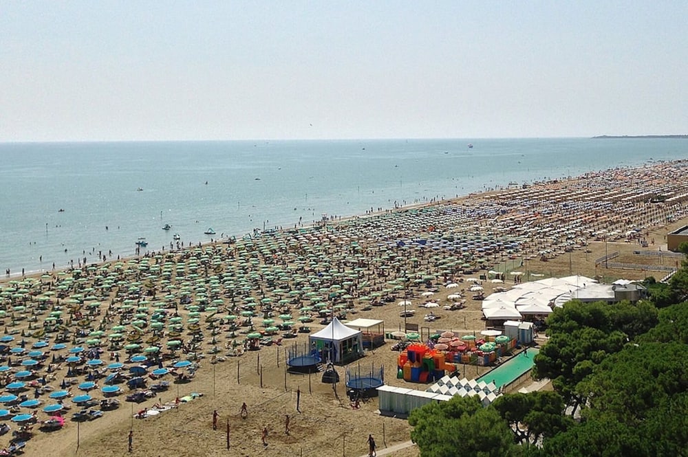 Three-bedroom Apartment With Seaview view 2