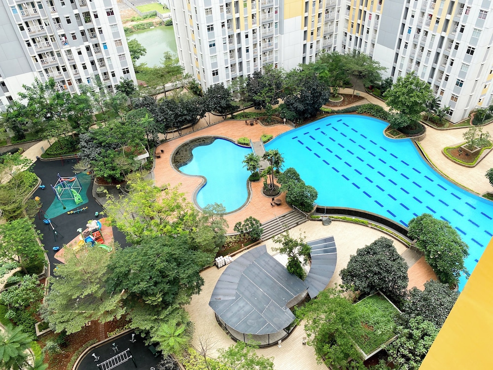 Comfy Studio at Springlake Summarecon Bekasi Apartment